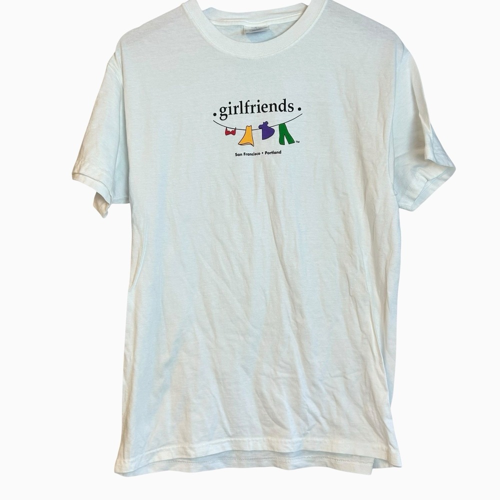 VTG "Girlfriends" T Shirt (Monica Gellar) Friends. San Francisco Portland Sz M